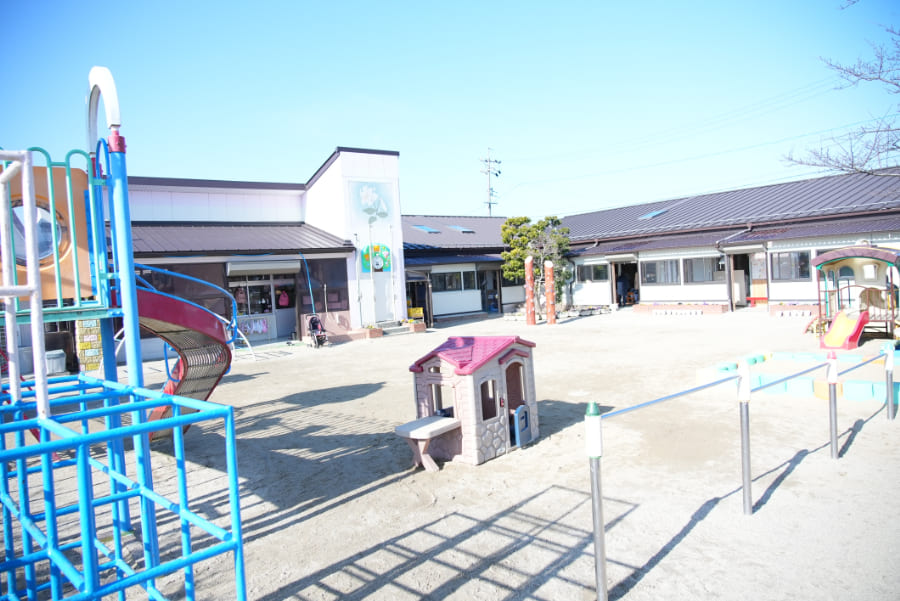 認定こども園白百合保育園